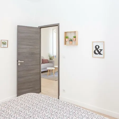 Espace Serendipity Hoche Apartment