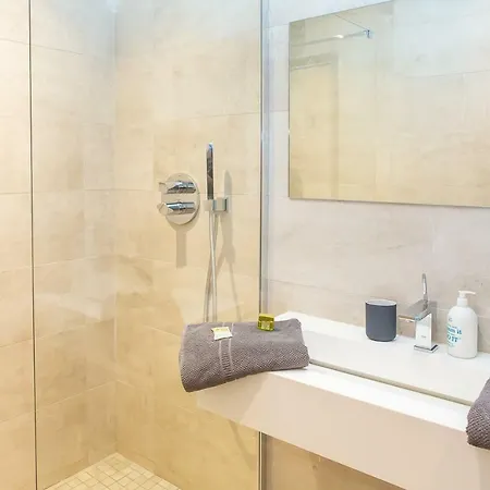 Apartment Espace Serendipity Hoche *